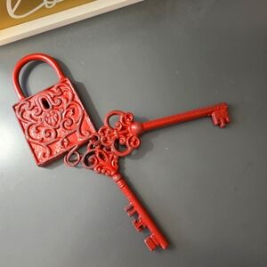 Lock & Key Decorative